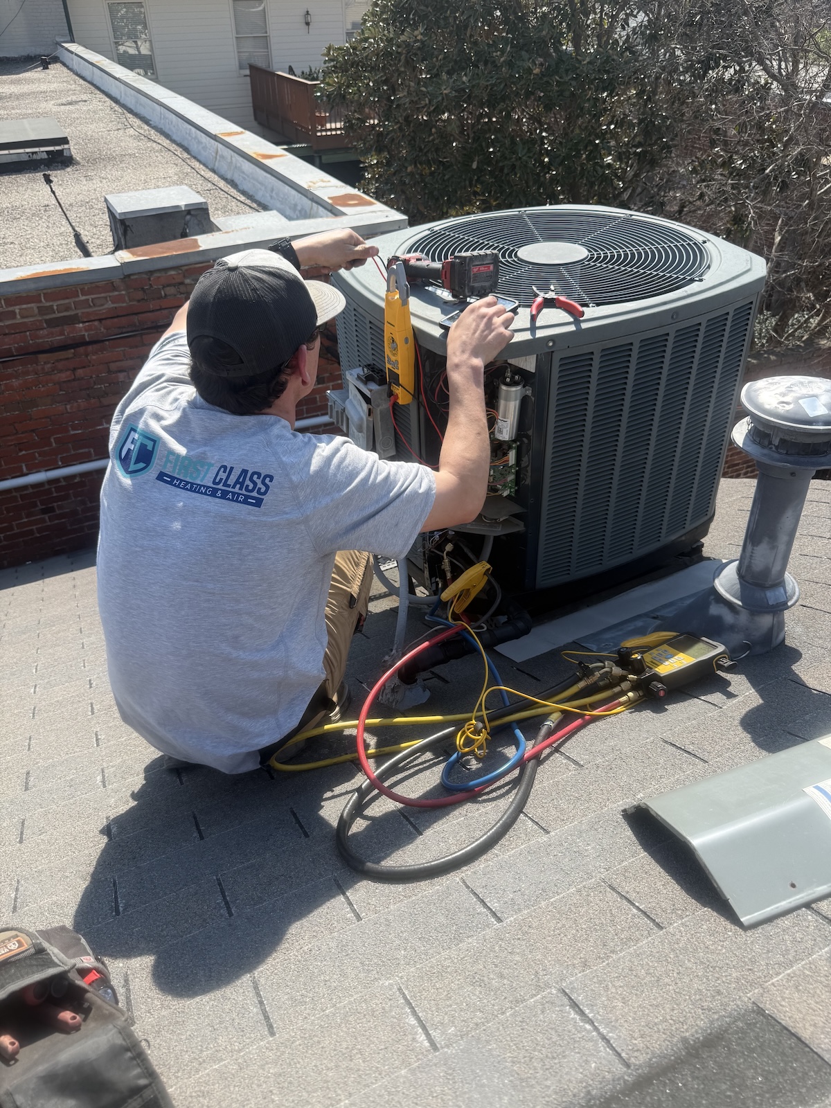 Commercial building rooftop AC repair in Greenville, SC
